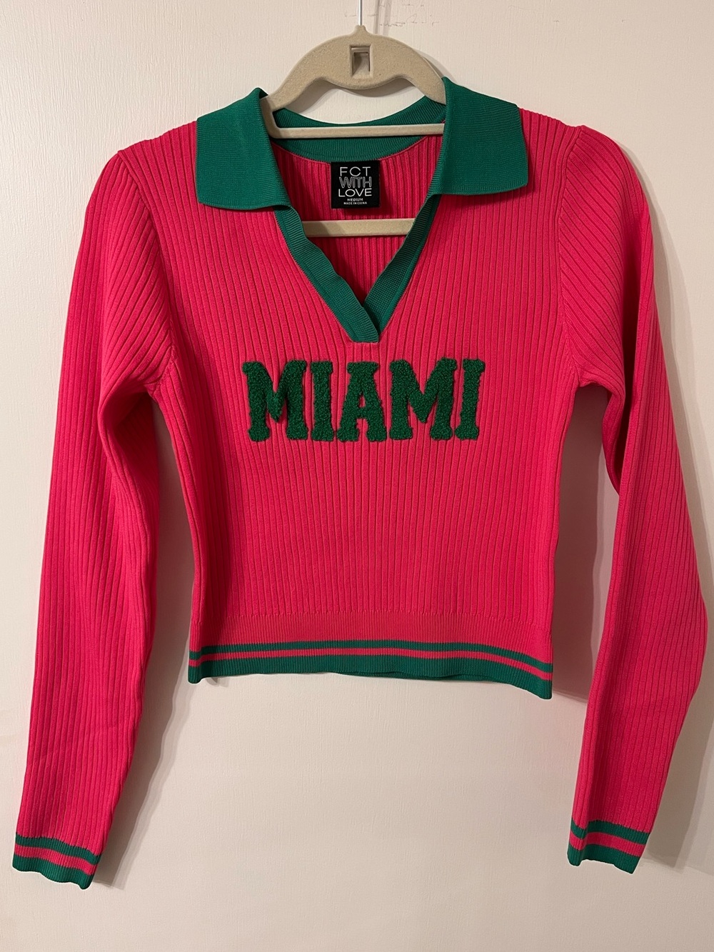 NEW BARBIE PINK MIAMI GRAPHIC COLLARED LONG SLEEVE TOP ✨
